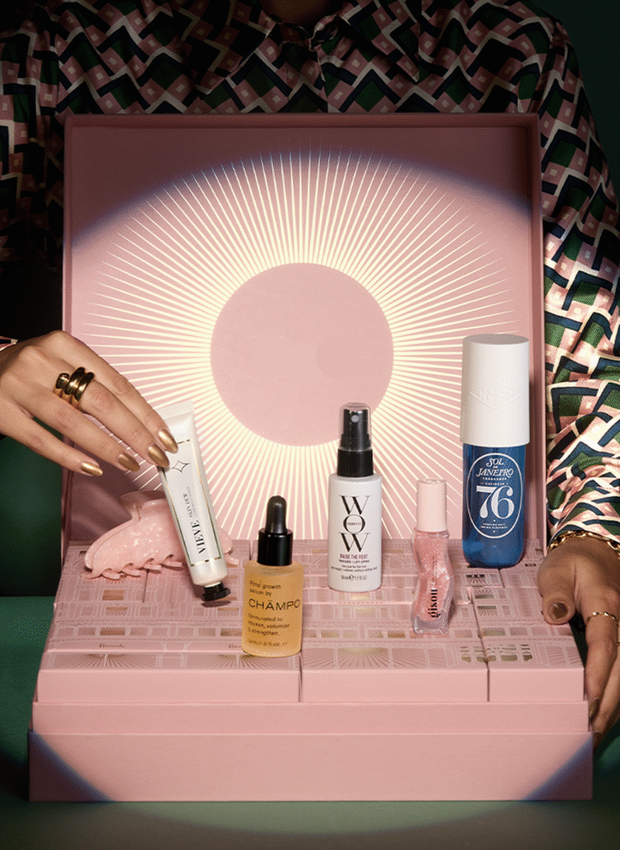 A Moment of Beauty, Unboxed | Unlock Your Unique Holiday Ritual(2025)